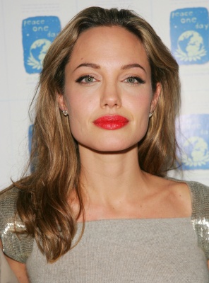 angelina_012.jpg