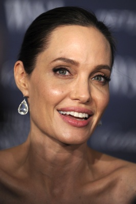 angelina_011.jpg