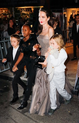 angelina_171.jpg