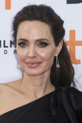 angelina_046.jpg