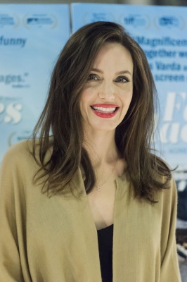 angelina_060.jpg