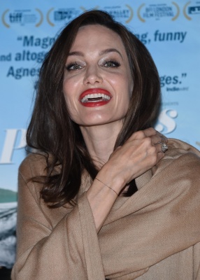 angelina_104.jpg