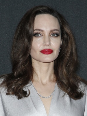 angelina_002.jpg