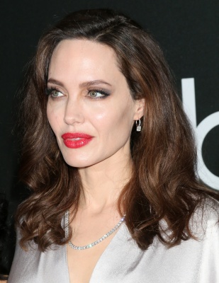 angelina_127.jpg