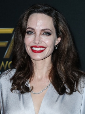 angelina_248.jpg