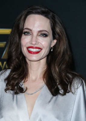 angelina_250.jpg