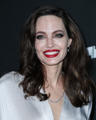 angelina_252.jpg