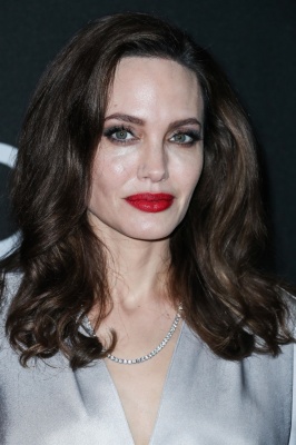 angelina_253.jpg