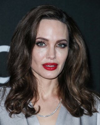 angelina_263.jpg