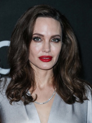 angelina_265.jpg