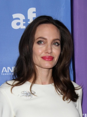 angelina_032.jpg