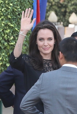 angelina_002.jpg
