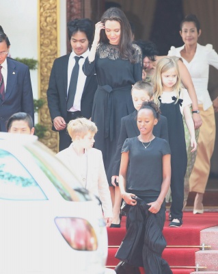 angelina_011.jpg