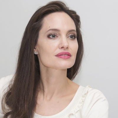 angelina_012.jpg