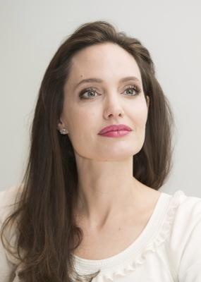 angelina_022.jpg