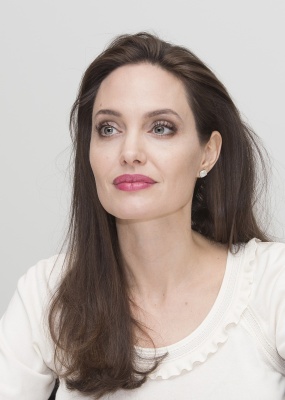 angelina_042.jpg