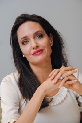 angelina_107.jpg