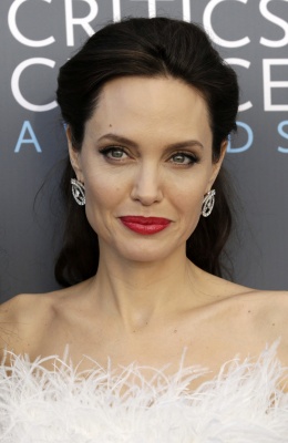 angelina_082.jpg