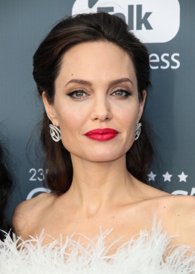 angelina_513.jpg