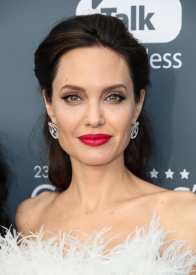 angelina_516.jpg