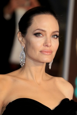 angelina_412.jpg