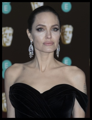 angelina_440.jpg