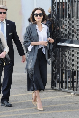 angelina_092.jpg