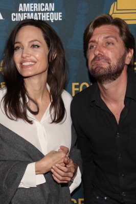 angelina_099.jpg