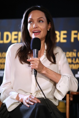 angelina_144.jpg
