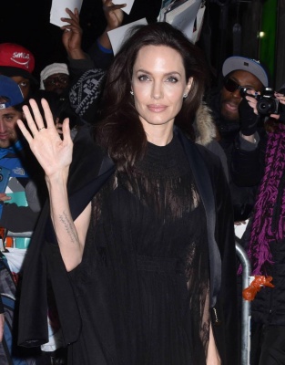 angelina_146.jpg