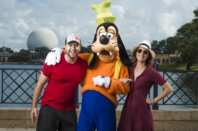 47484244_cobie-smulders-with-her-favorite-disney-pal-goofy-at-epcot-lake-buena-vista-f.jpg