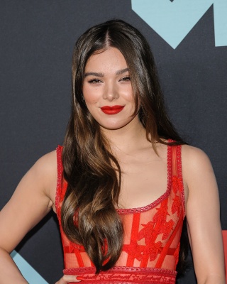 hailee_041.jpg