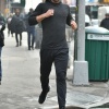 rex_chris_hemsworth_out_and_about_new_york_u_10493529q.jpg