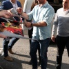 rex_chris_hemsworth_out_and_about_london_uk_10266960f.jpg