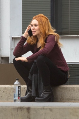 130229539_picturepub-elizabeth-olsen-005.jpg