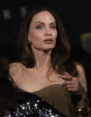 angelina_0025.jpg