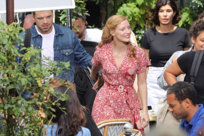 114827954_jessica-chastain-and-sebastian-stan-6.jpg