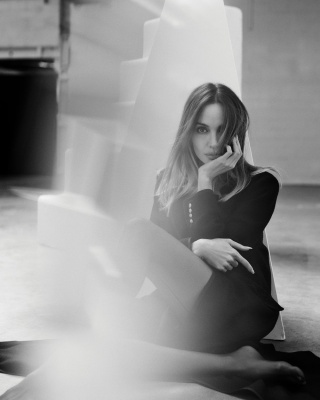 angelina_0002.jpg