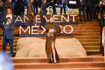 zendaya_0006~0.jpg