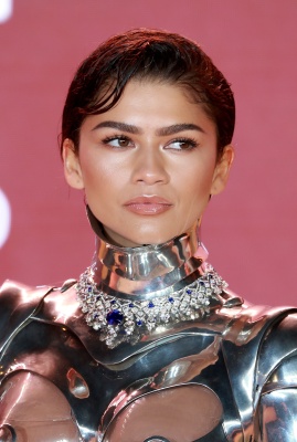 zendaya_0940~0.jpg