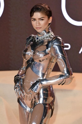 zendaya_1008.jpg
