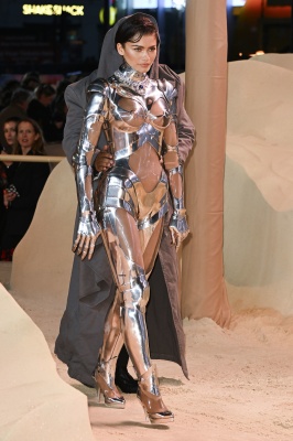 zendaya_1080.jpg