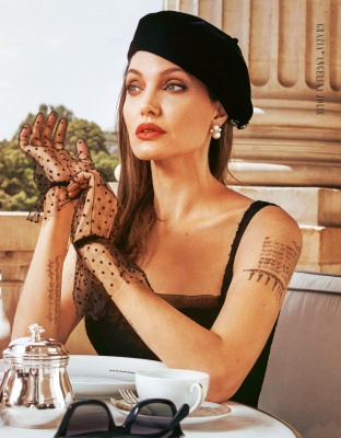 angelina_005.jpg