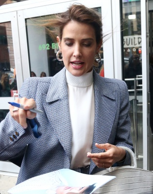 cobie_006.jpg