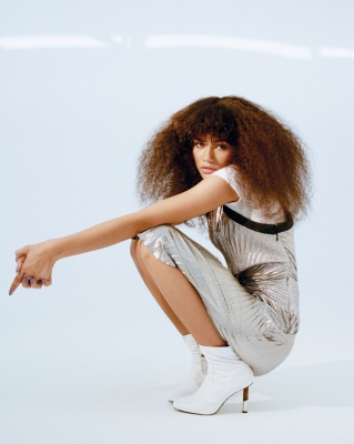 zendaya_002~0.jpg